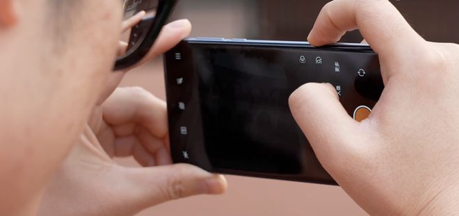 Pro对比iPhone16 Pro差别很明显！爱游戏最新都有拍照按键OPPO Find X8(图2)
