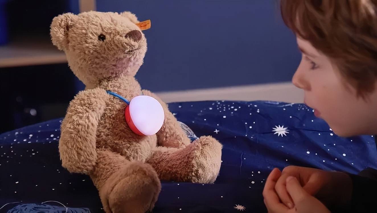 件、AI大事件 嘉宾商学年终盘点爱游戏2025产业链黑马、智能硬(图11) 件、AI大事件 嘉宾商学年终盘点爱游戏2025产业链黑马、智能硬(图11)